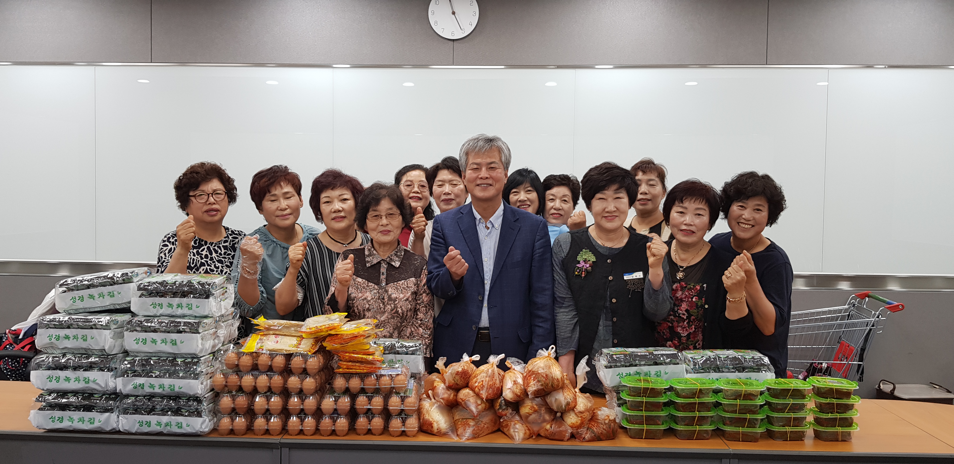 봉사단 반찬나눔.jpg